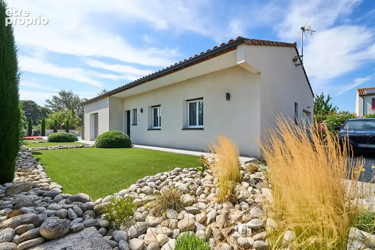 Villa de plain-pied de 104 m² avec piscine chauffée et jardin paysager à 15 minutes au sud de Carcassonne - photo 7