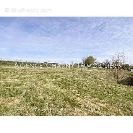 Maison à MONTCORBON