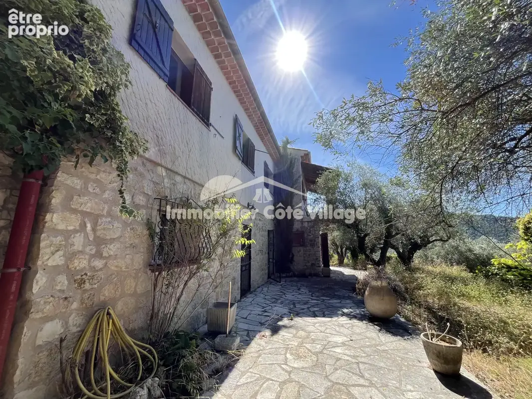 Grande maison familiale avec jardin et logements indépendants— Drap - photo 33