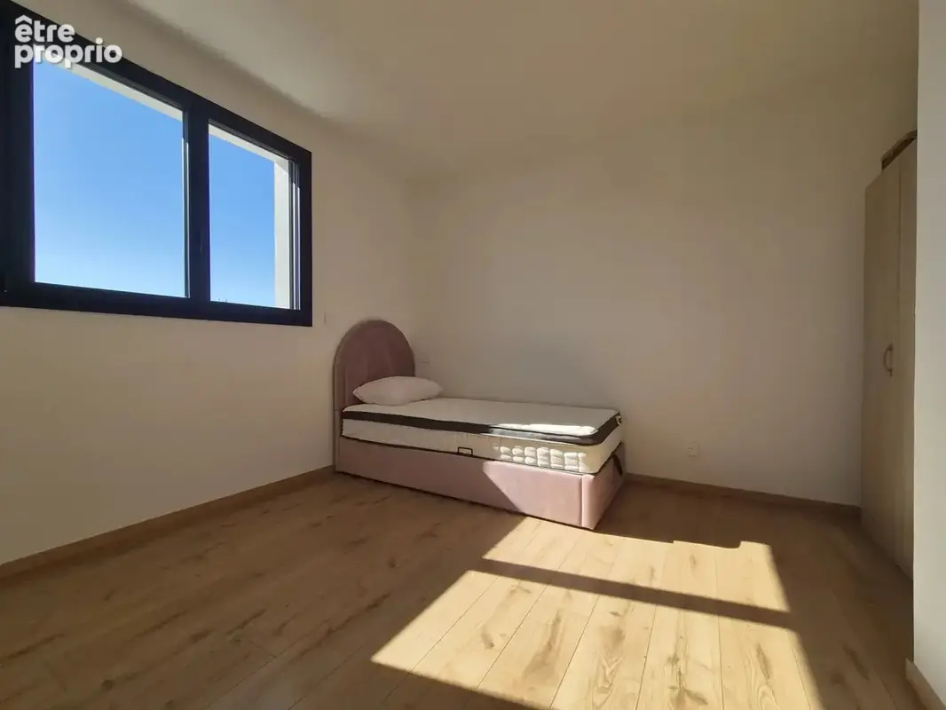 Maison de 2025 de 149.50 m2 habitable sur un terrain de 3700 m2 avec 4 chambres dont une chambre parentale au rdc - photo 7