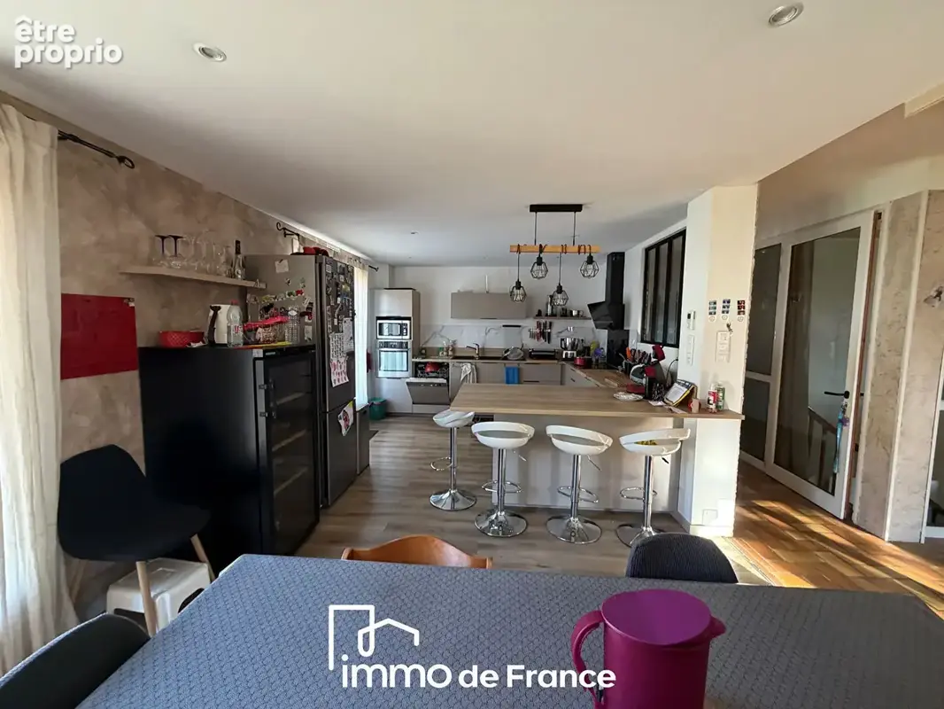 Maison Type 7 sur une parcelle de 1734 m² - photo 4