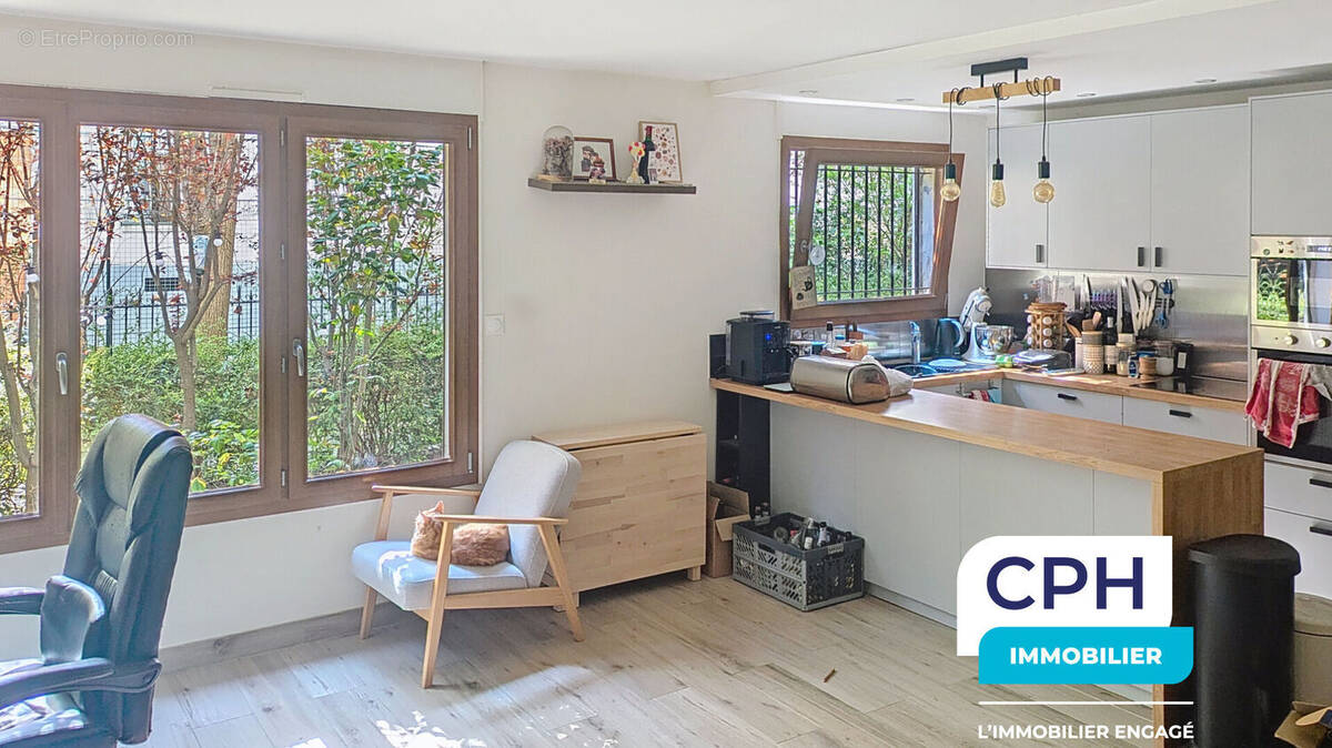 Appartement à PARIS-18E