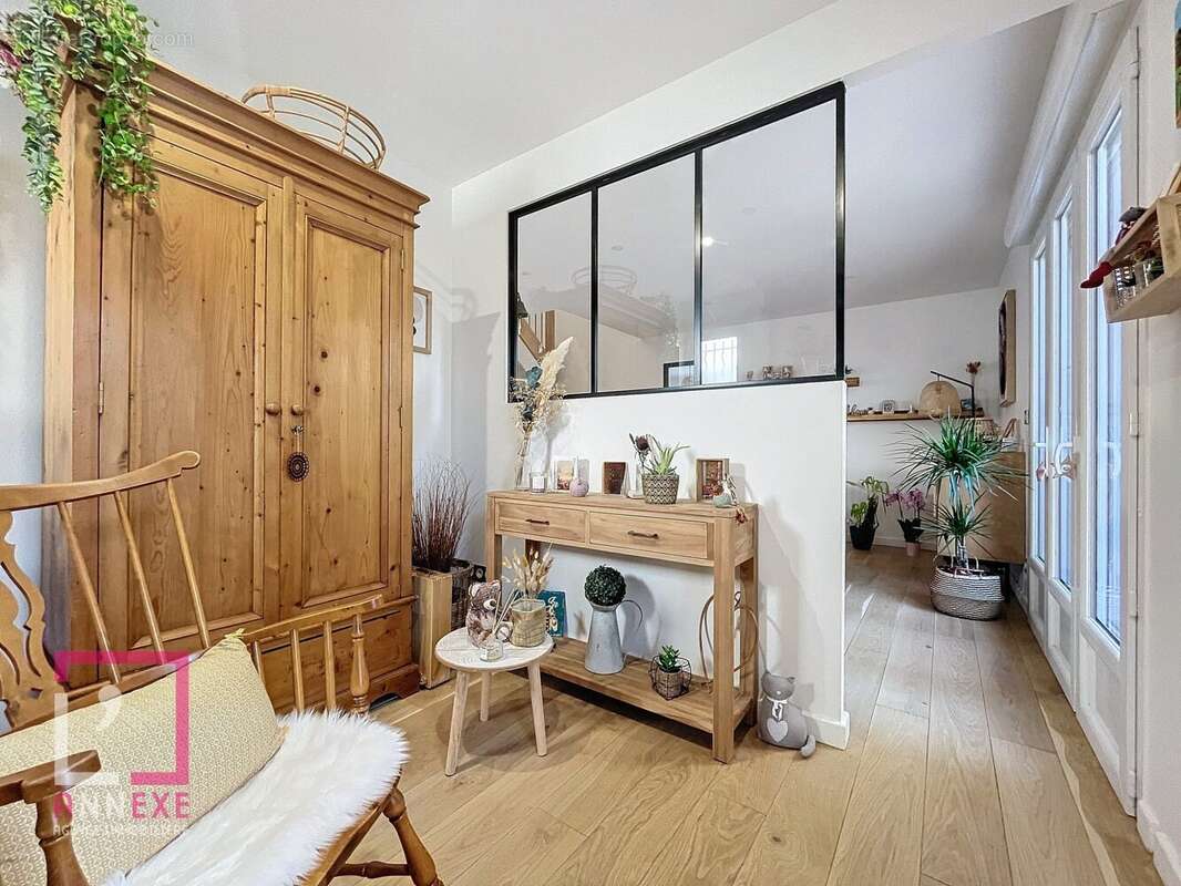 Appartement à NEUVILLE-SUR-SAONE