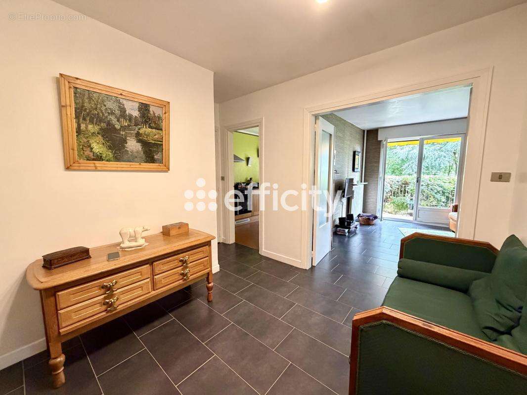 Appartement à CHENNEVIERES-SUR-MARNE