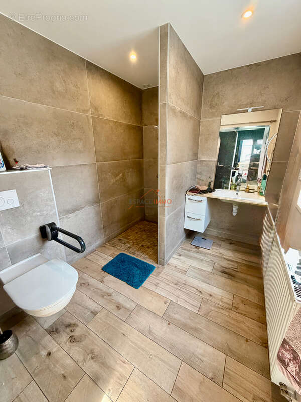 SAINT AMAND LES EAUX Centre ville maison à visiter - photo 6