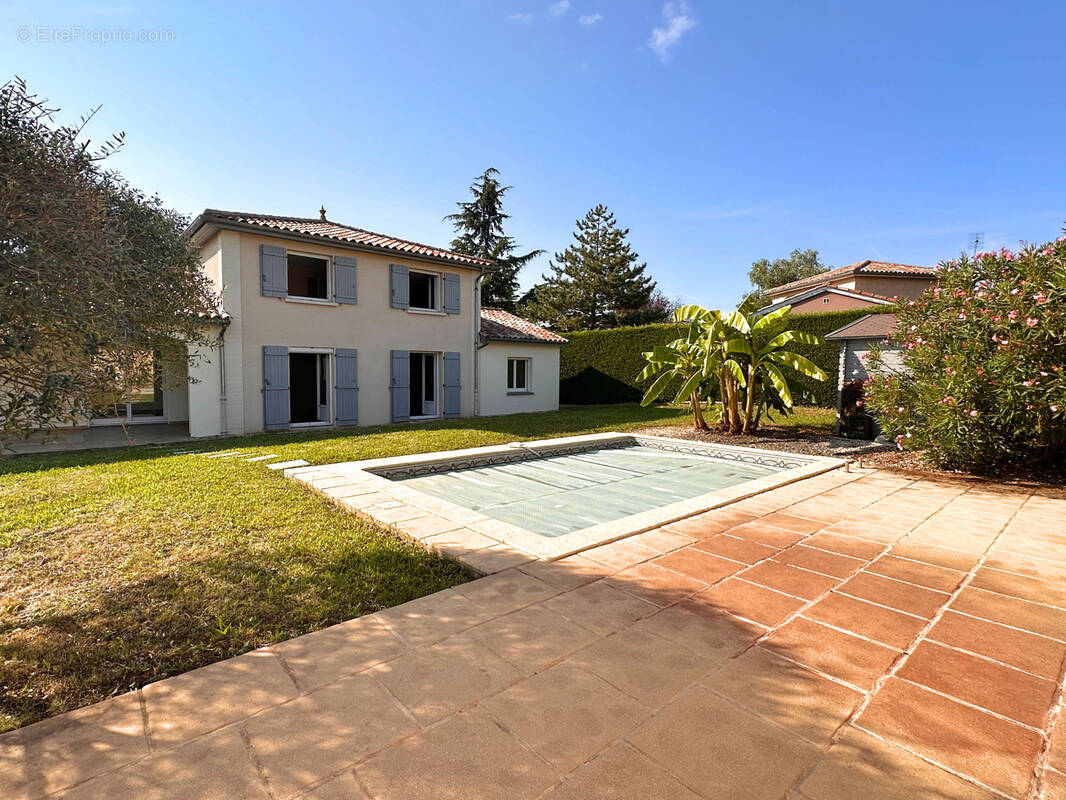 Maison à CRECHES-SUR-SAONE