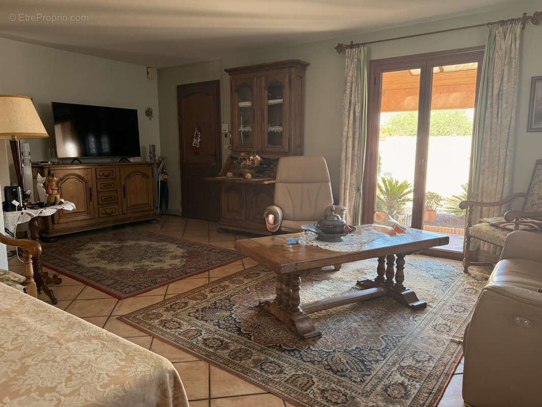EXCLUSIVITE . Villa de plain-pied 119m2 avec piscine   La Londe-les-Maures - photo 5