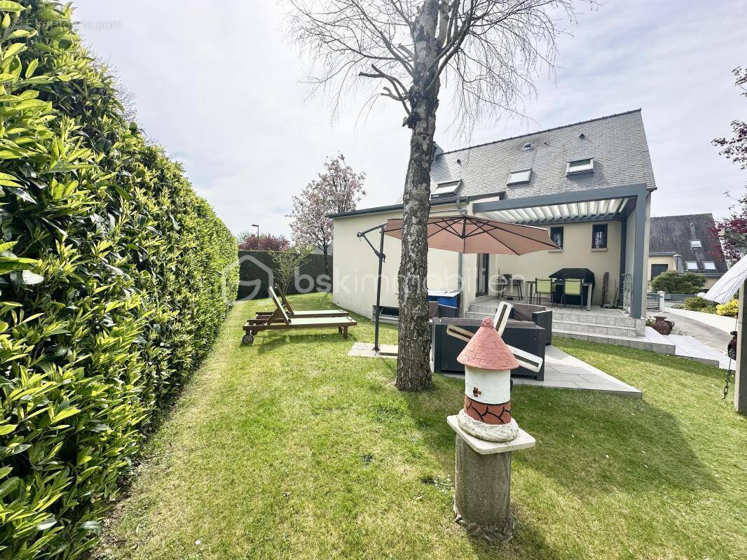 Maison à MONTREUIL-LE-GAST