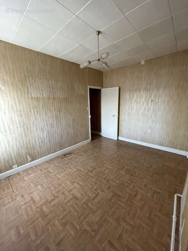 Maison 131 m² à Hirson  - photo 9