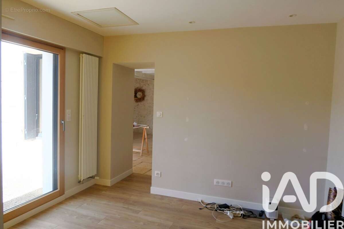 Maison 120 m² à Roches-Premarie-Andille  - photo 7