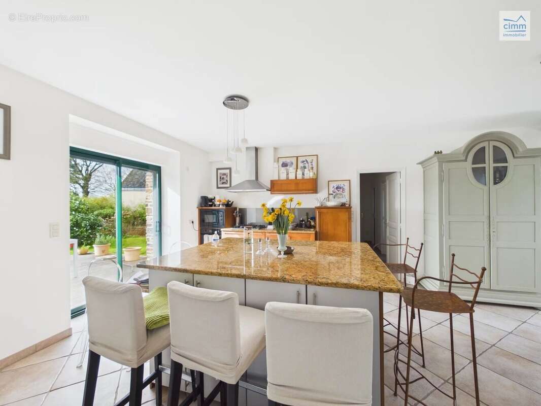 Maison à LES BRULAIS