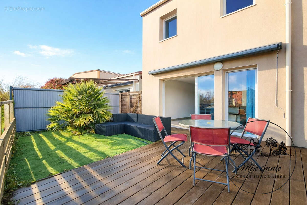 terrasse et jardin - Maison à BRAINS