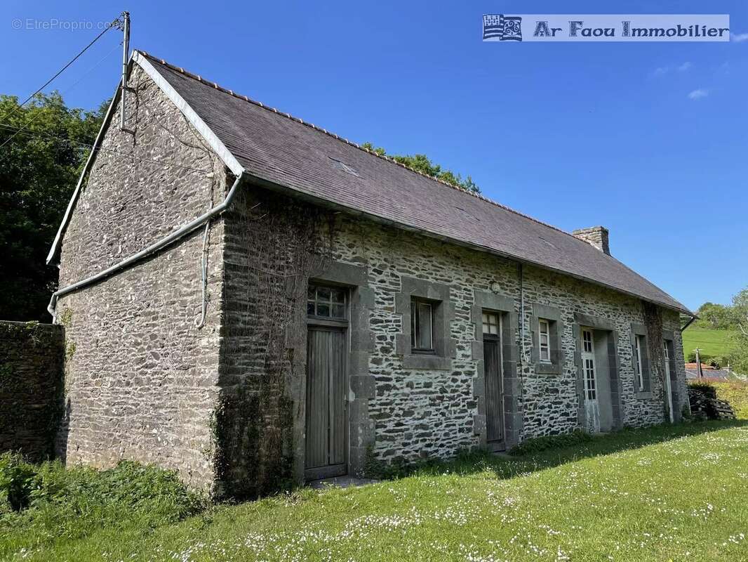 Maison à PONT-DE-BUIS-LES-QUIMERCH