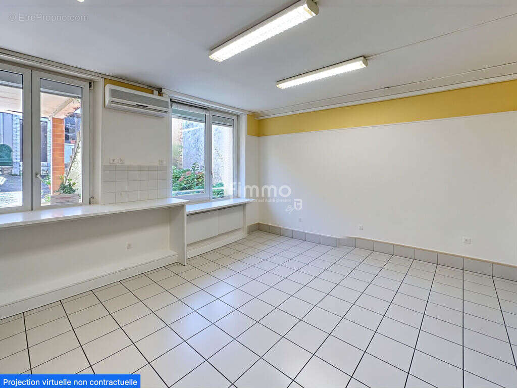 Maison avec jardin et local commercial - photo 17