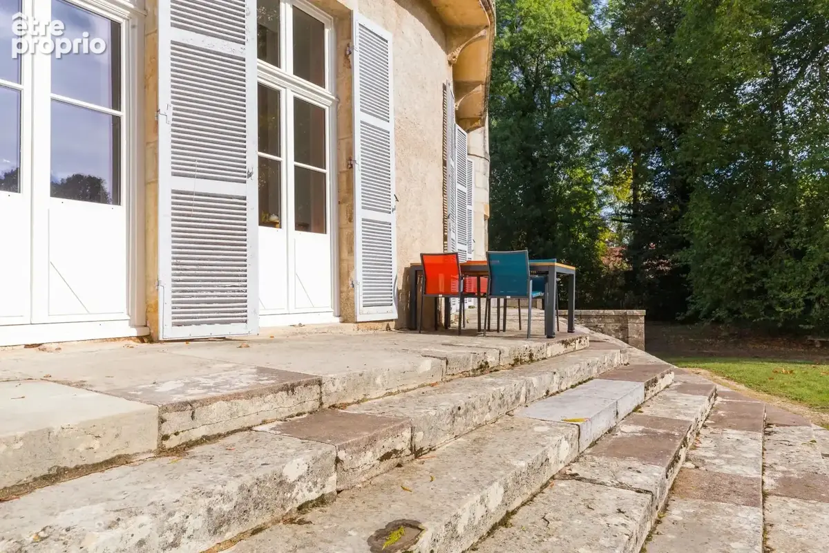 Exceptionnel ! superbe appartement T6 de 150m² à 20 mn Dijon Nord - photo 2