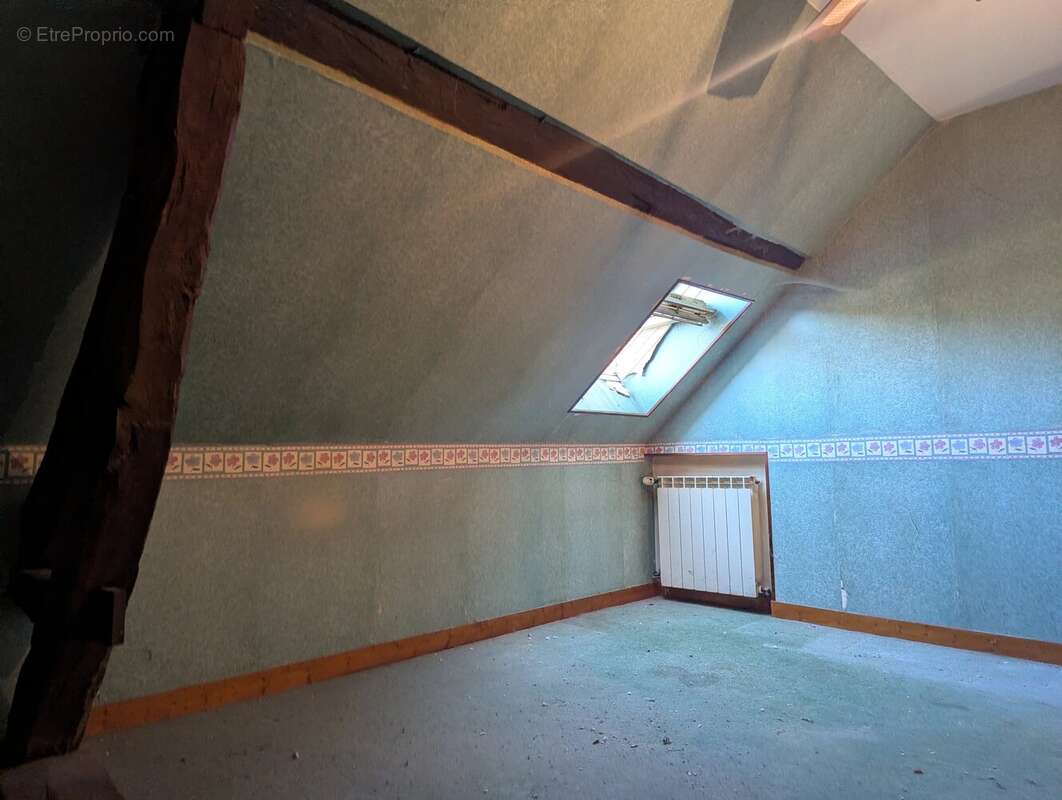 Appartement à COULONGES