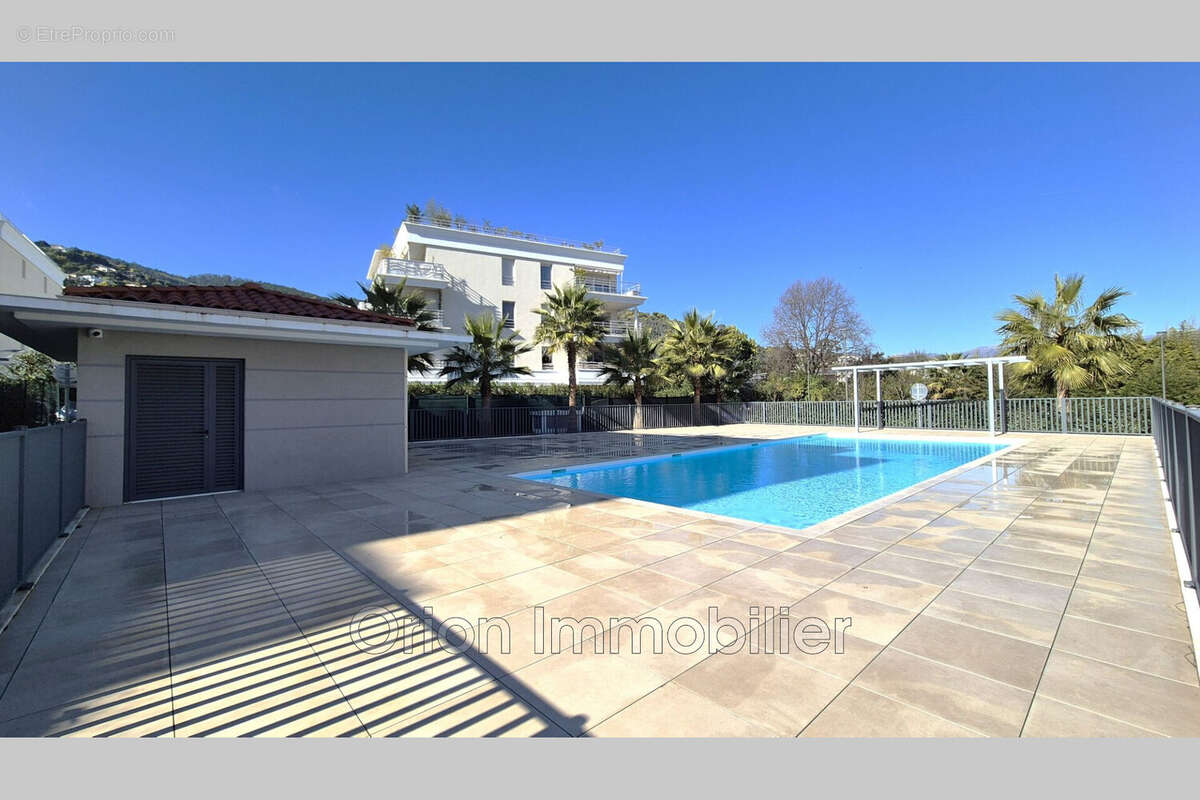 Appartement à MANDELIEU-LA-NAPOULE