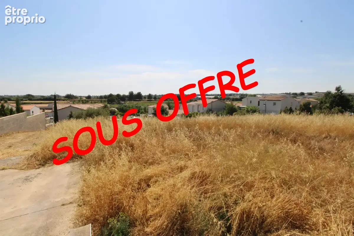 Terrain à MEZE