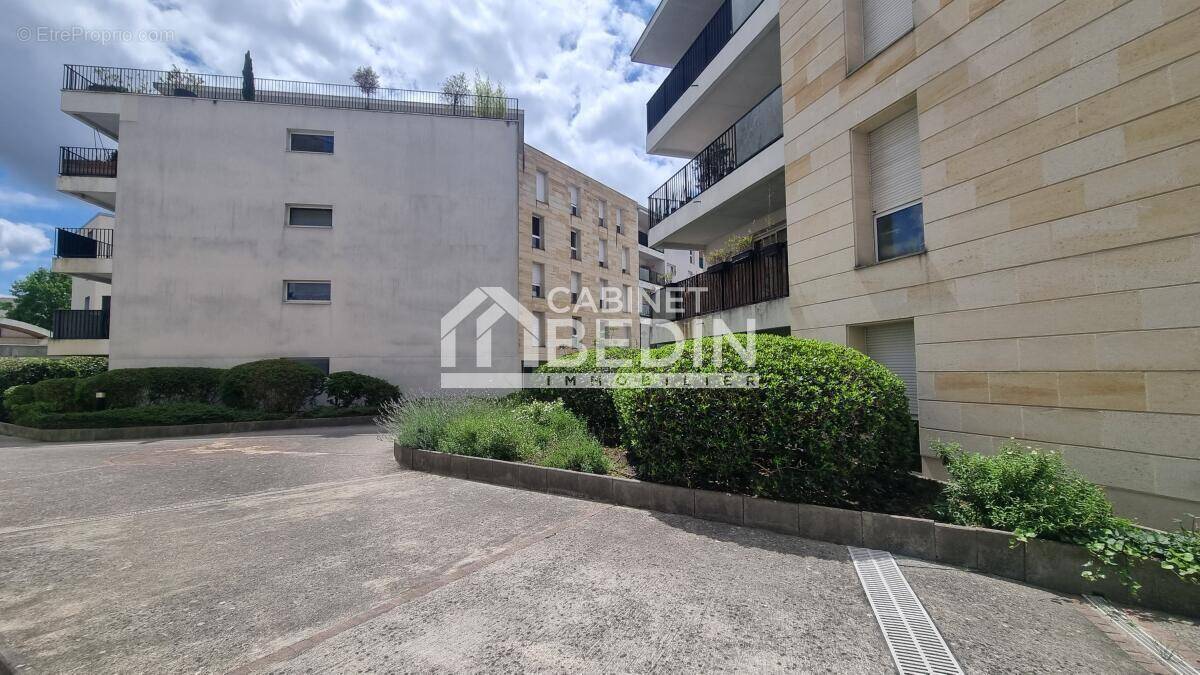 Appartement à BORDEAUX