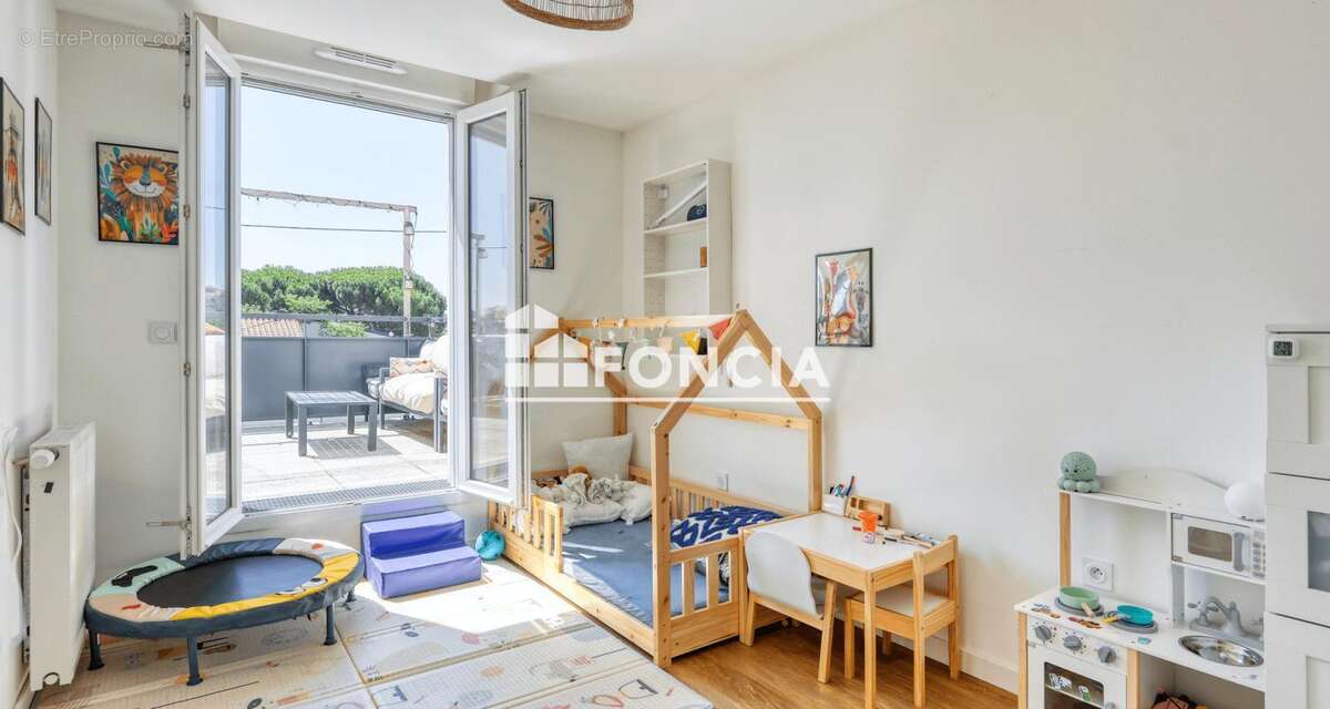 Beau T3 en duplex avec 2 terrasses et 2 places de parking (secteur Louis Plana) - photo 7