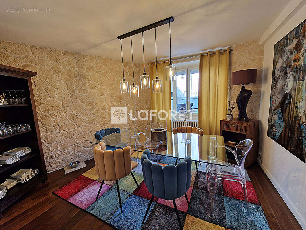 Maison à LUC-LA-PRIMAUBE