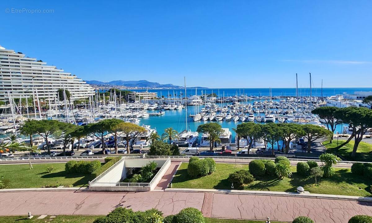 Appartement à VILLENEUVE-LOUBET