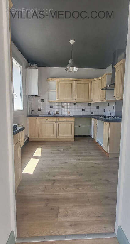 Maison à VENDAYS-MONTALIVET