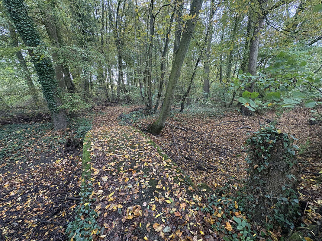 Maison à MOY-DE-L&#039;AISNE