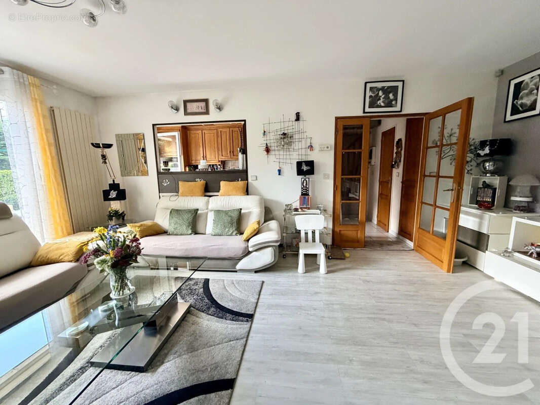 Appartement à THORIGNY-SUR-MARNE