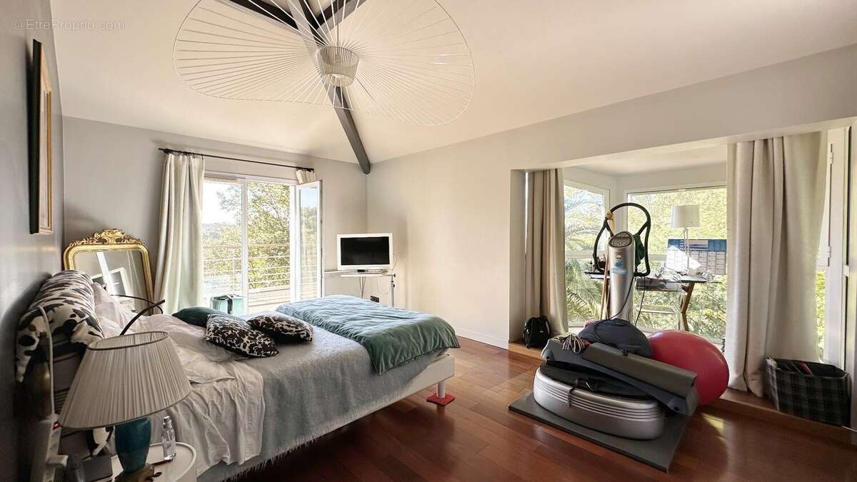 Maison à BASSUSSARRY