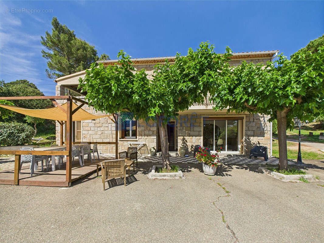 Maison à BELVEDERE-CAMPOMORO