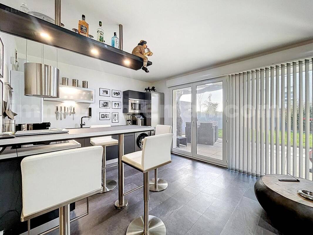 Appartement_T3_Annemasse_Genève_Ceva_tramway_Suisse_investissement_hyper_centre_Séjour_cuisine_ - Appartement à VETRAZ-MONTHOUX