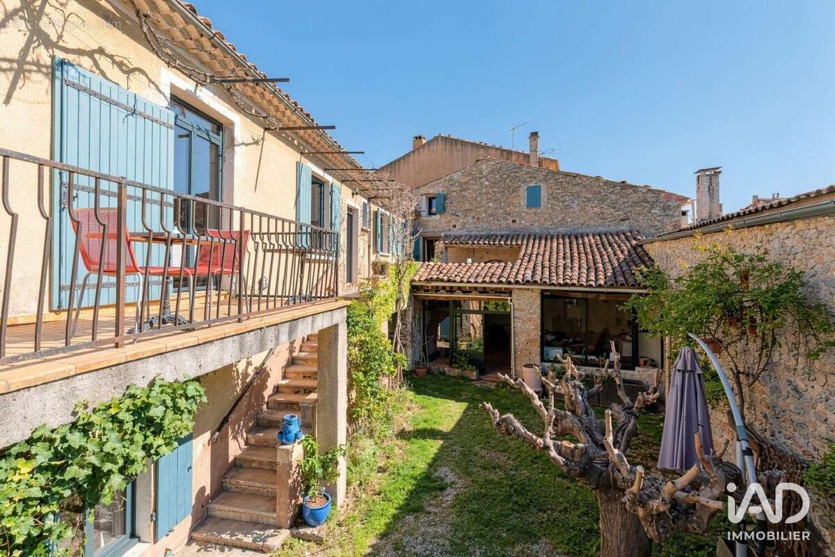 Photo 2 - Maison à SAINT-MARTIN-DE-LA-BRASQUE