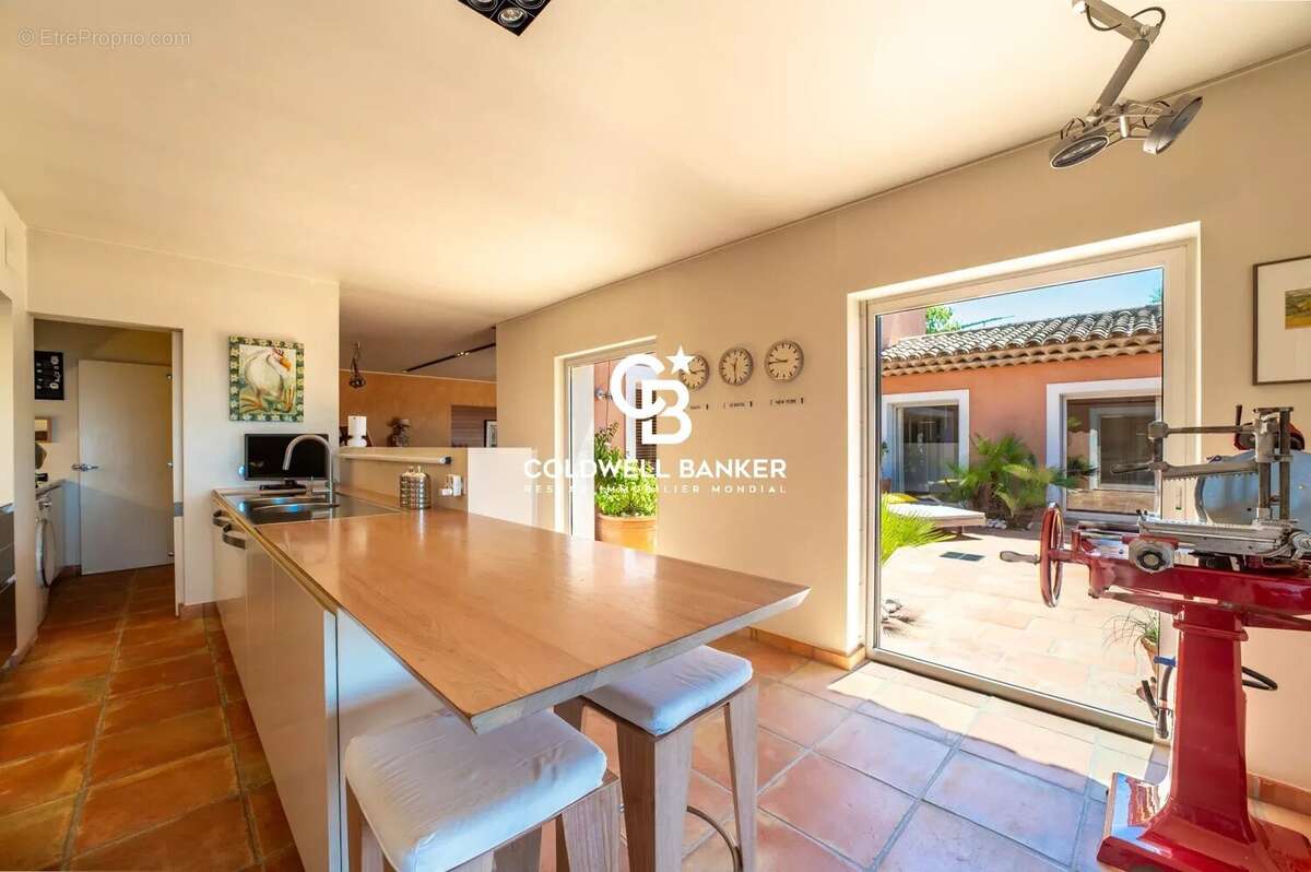 Une signature architecturale d'exception, entre élégance intemporelle et art de vivre - photo 30