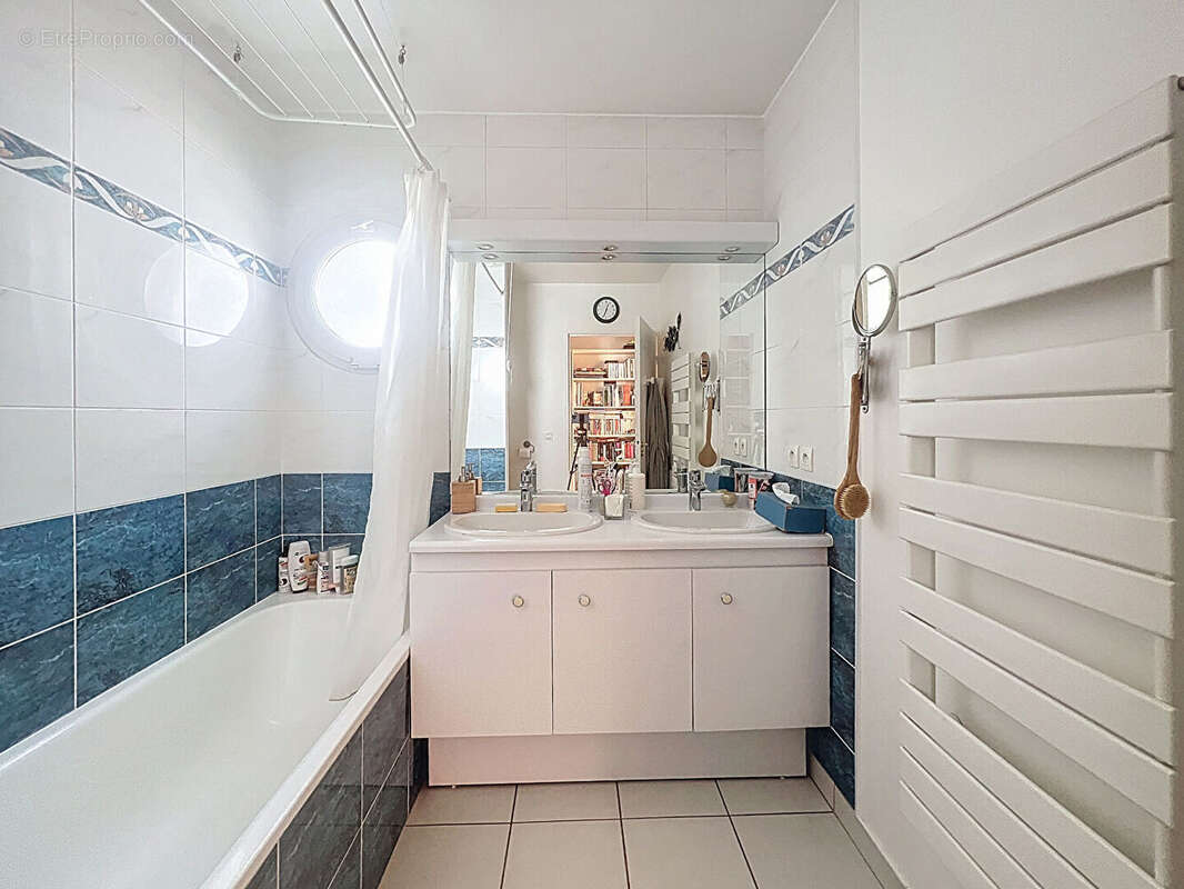 Appartement à SURESNES