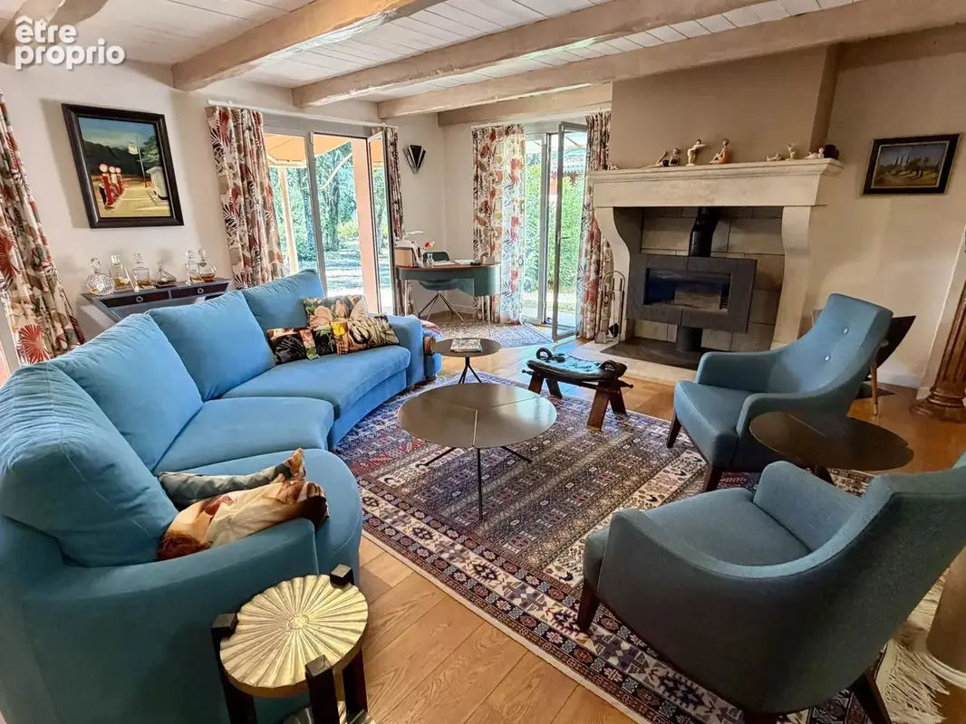 Élégante propriété avec villa principale, mazet en pierres et piscine - photo 23