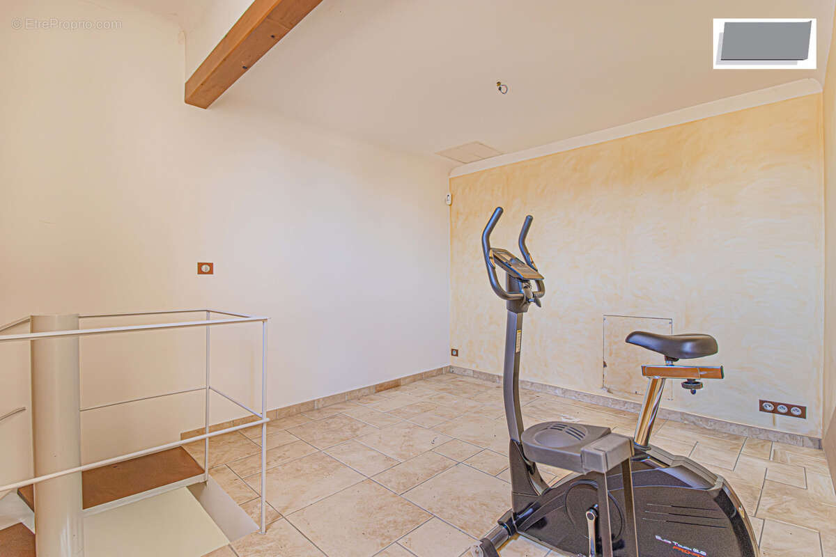 Maison à SIX-FOURS-LES-PLAGES