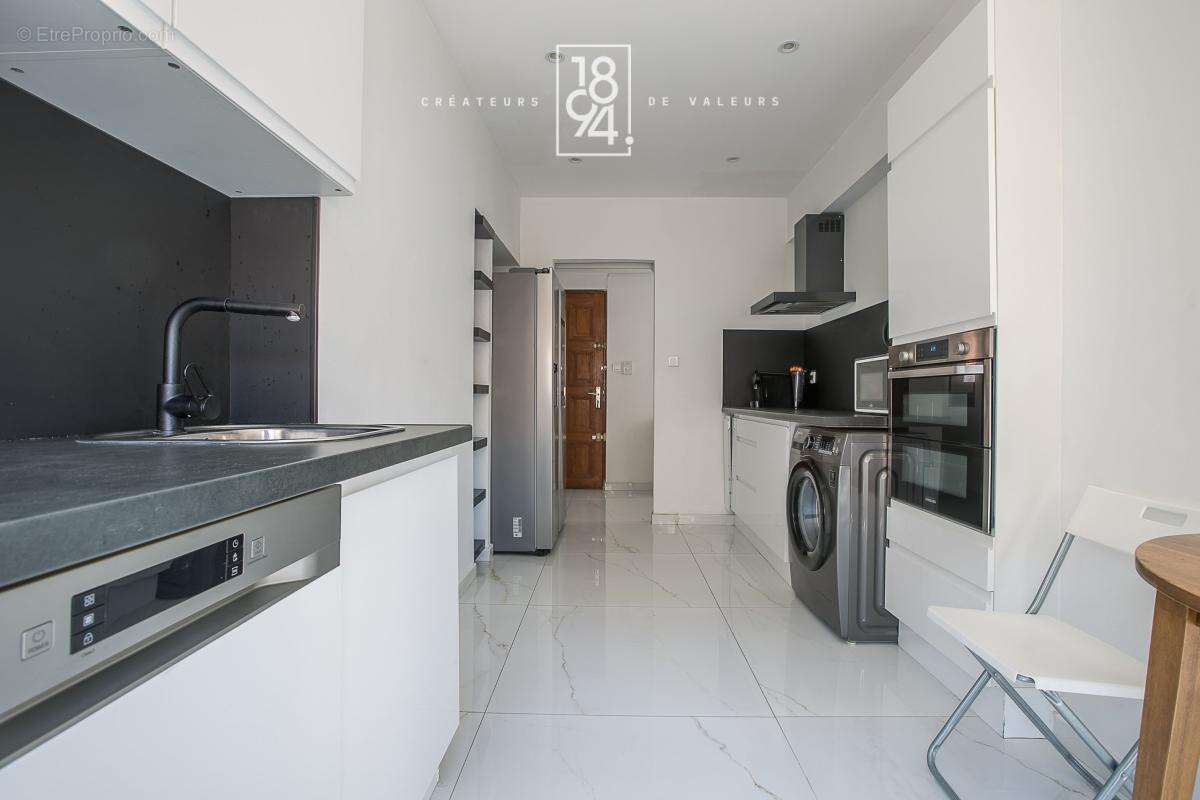 Appartement à MARSEILLE-2E
