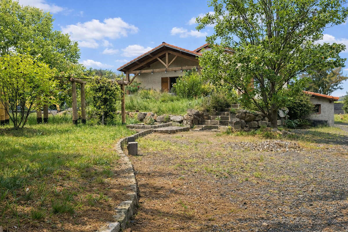 Maison à LA SAUVETAT