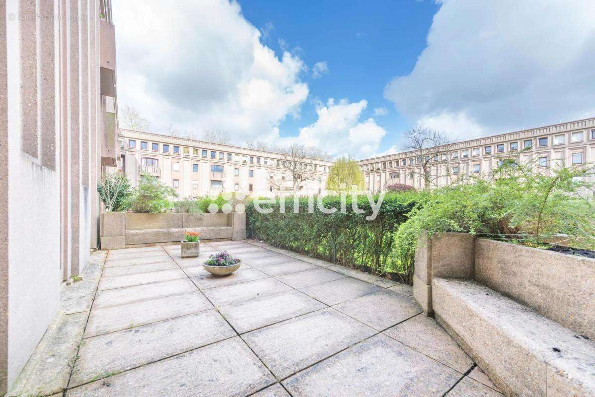 Appartement à MONTIGNY-LE-BRETONNEUX