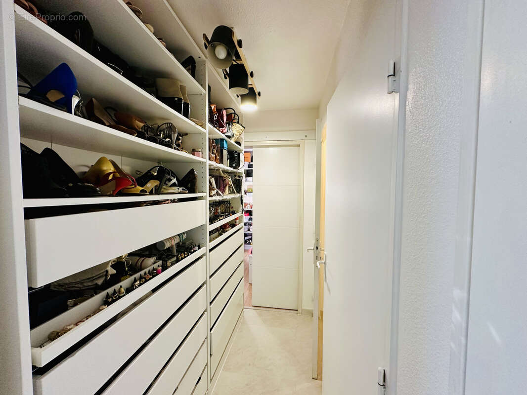 Lattes port ariane -t2 d'exception 50m2, terrasse, clim, parking, residence standing a 50m tram et commerces - photo 4