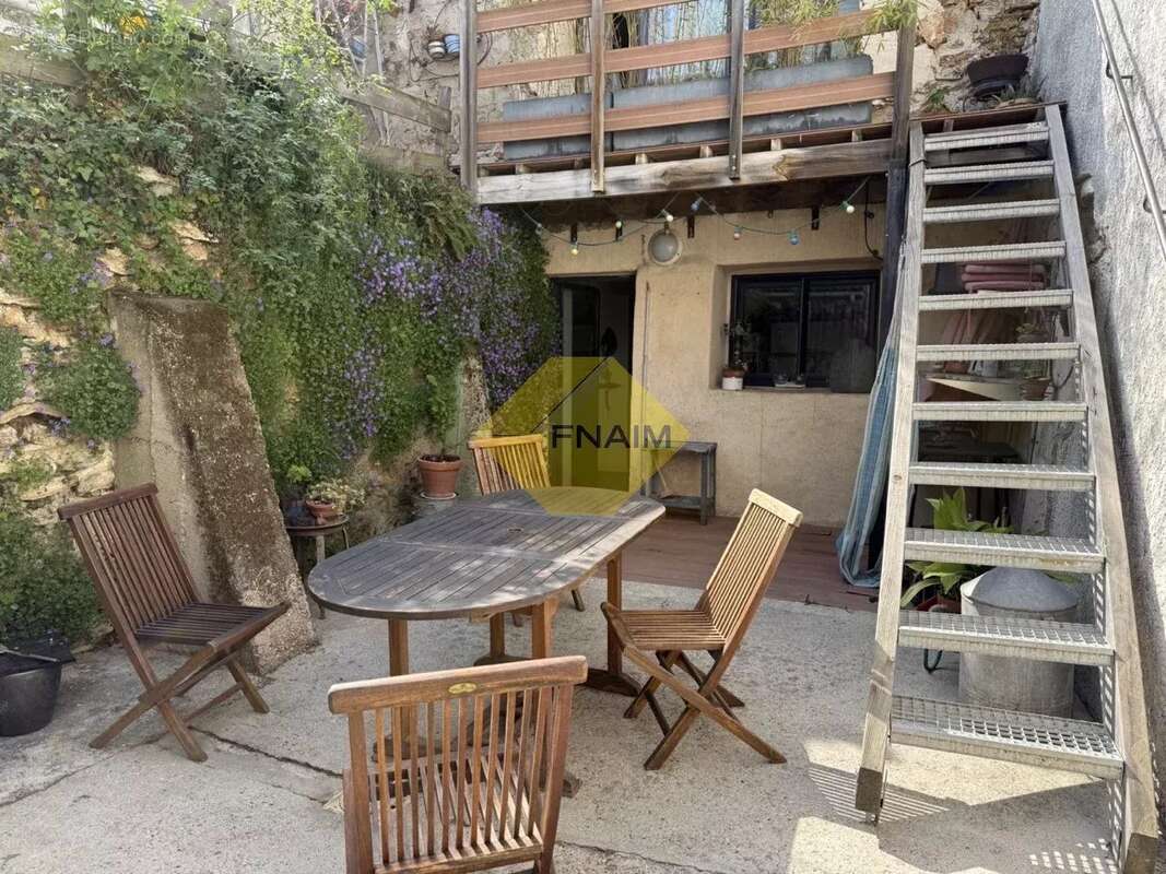 Maison à SAULX-LES-CHARTREUX