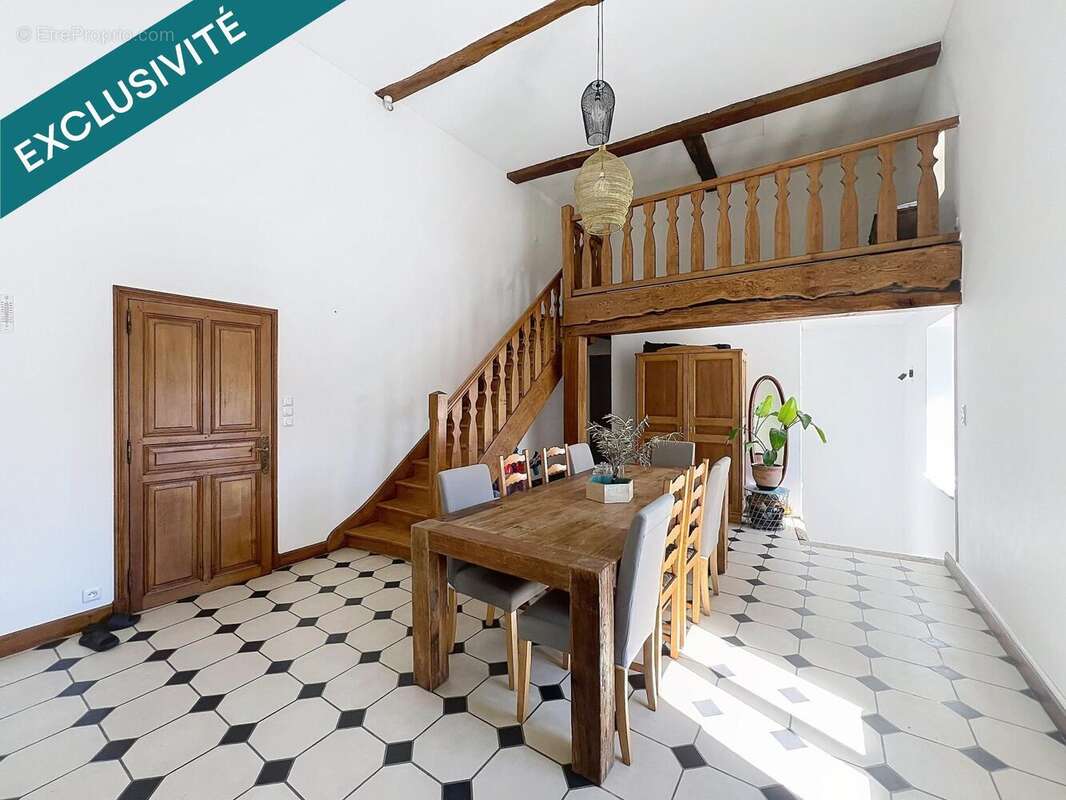 Maison 305 m² à Montrevel  - photo 5