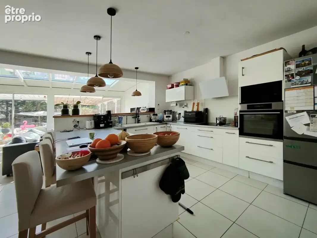 SAUCATS - Maison de 156 m² sur un terrain de 900 m² - photo 7