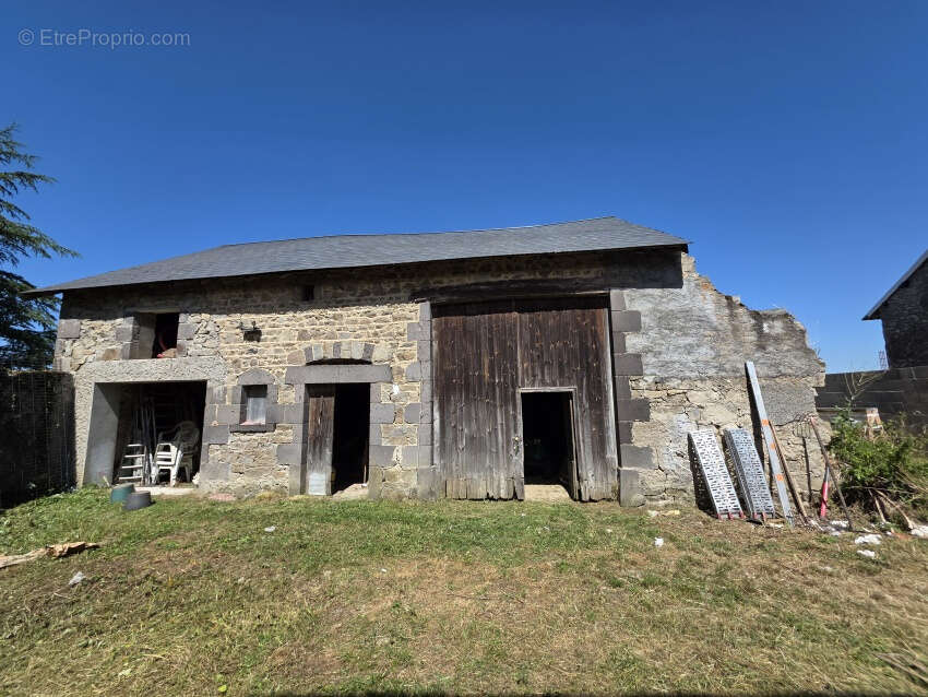 Maison à SAINT-GEORGES-DE-MONS