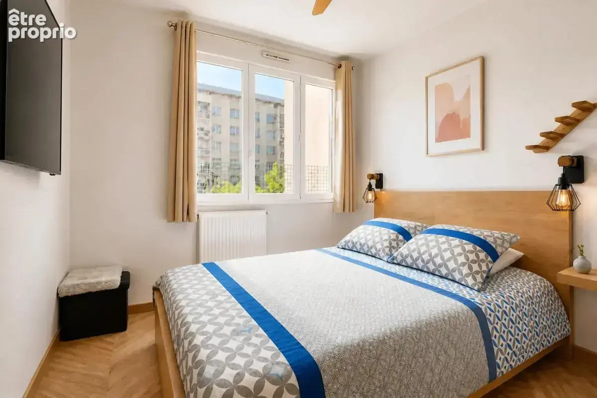 Appartement T3 - 73 m² - Saint-Genis-Laval - photo 5
