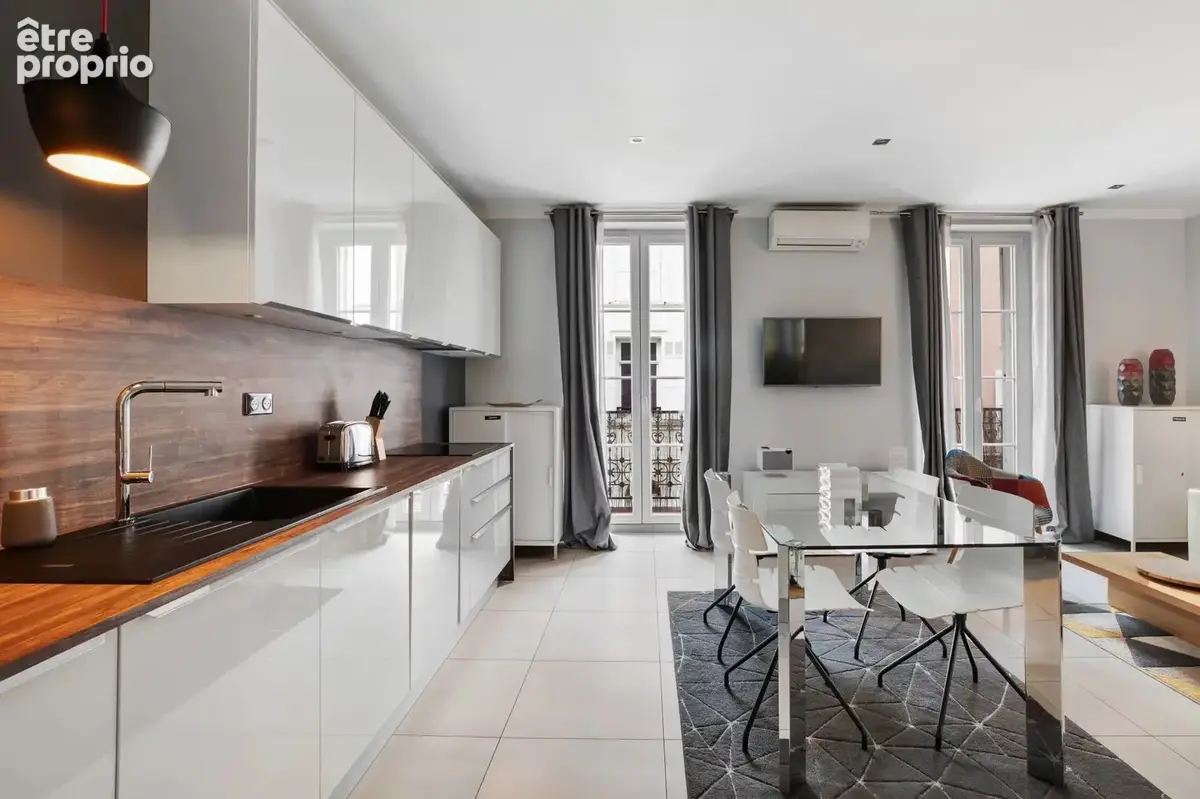 CANNES République - Appartement 3 pièces rénové - photo 4