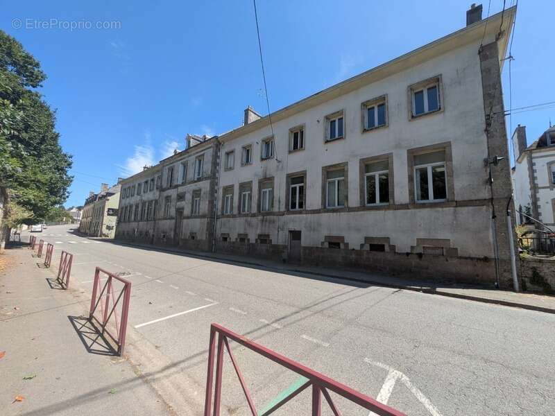 Guemene sur scorff immeuble de rapport de 600 m² environ sur parcelle de 830m² environ - photo 5
