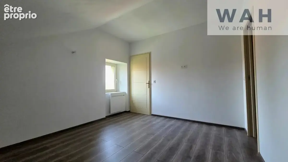 T3 DUPLEX avec jardin privatif et annexes dans un corps de f - photo 7