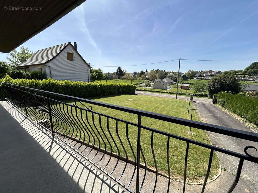 Maison à LAGRAULIERE